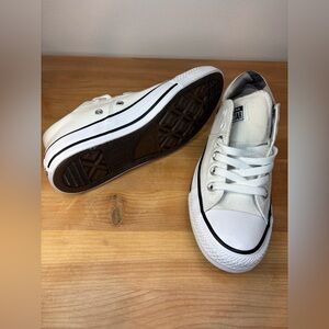Converse All Star Off-White Canvas Sneakers Sz 7